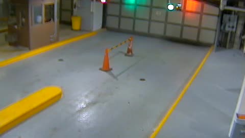 3135RHOBG21stStPedestrianDoor_2021-01-06_21h00min03s860ms.mp4