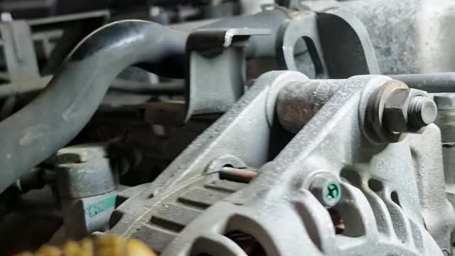 How to remove alternator on kia sorento