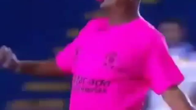 Football hilarious moments to take away the troubles of your day