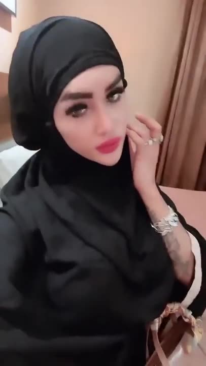 She's Beautiful Shemale