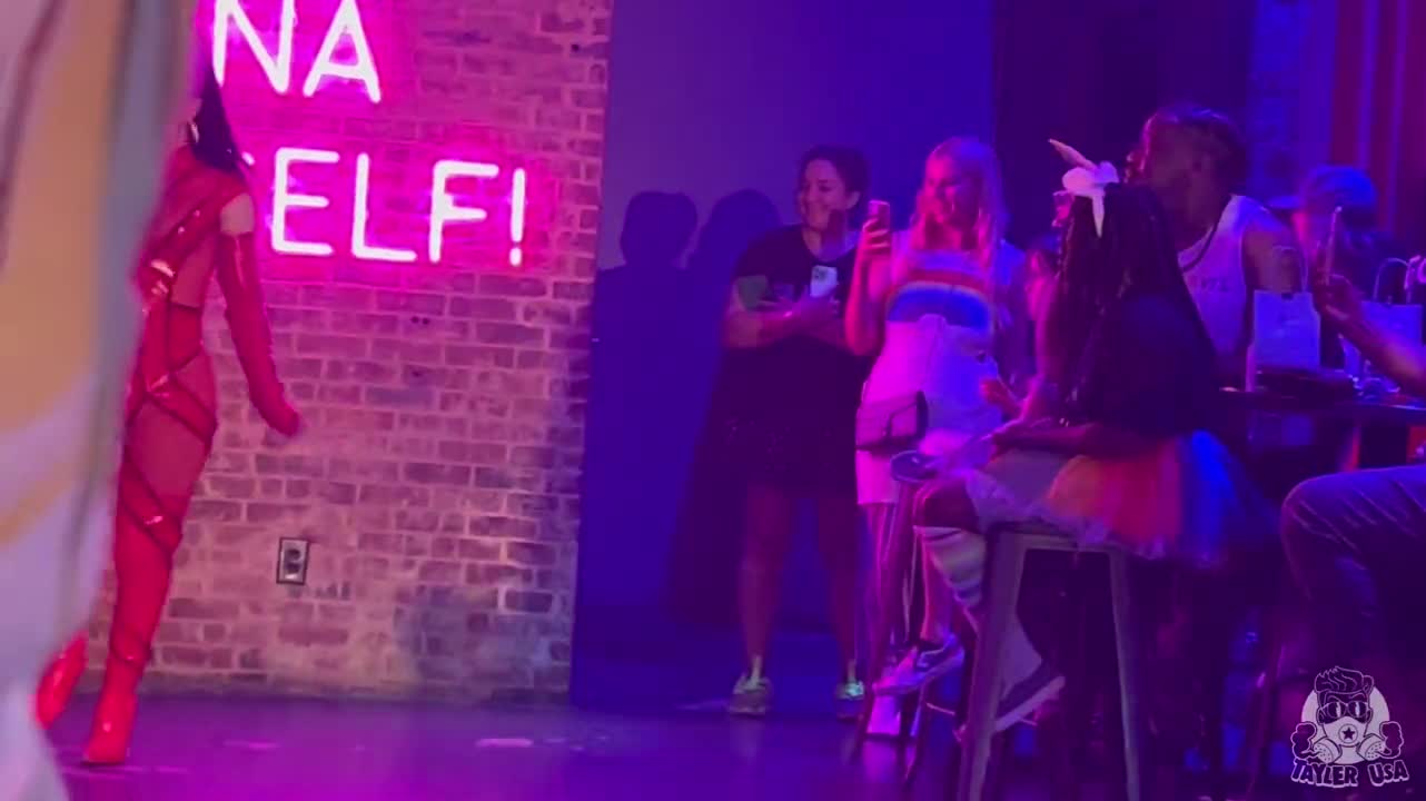 Dallas: Parents are having children hand drag queens money at a child-friendly gay bar.