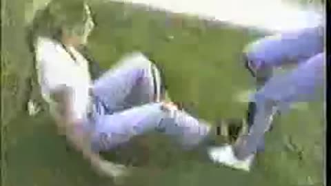Girl Fight! Teen girl pulls knife at party. White Trash Bitches 