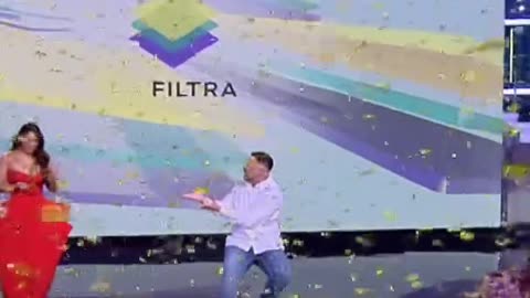 Erjola Doçi merr propozimin për martesë në emision
