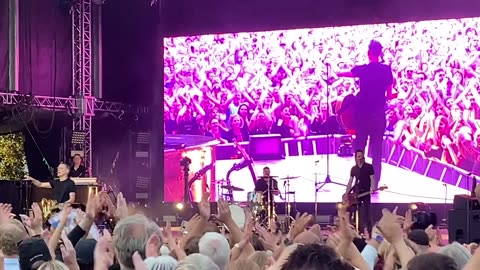 Bryan Adams live Bergen 2024.."Cuts Like a Knife"