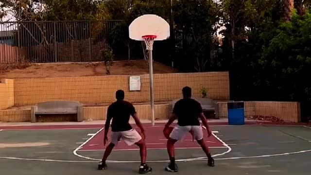The tacit understanding of basketball between brothers