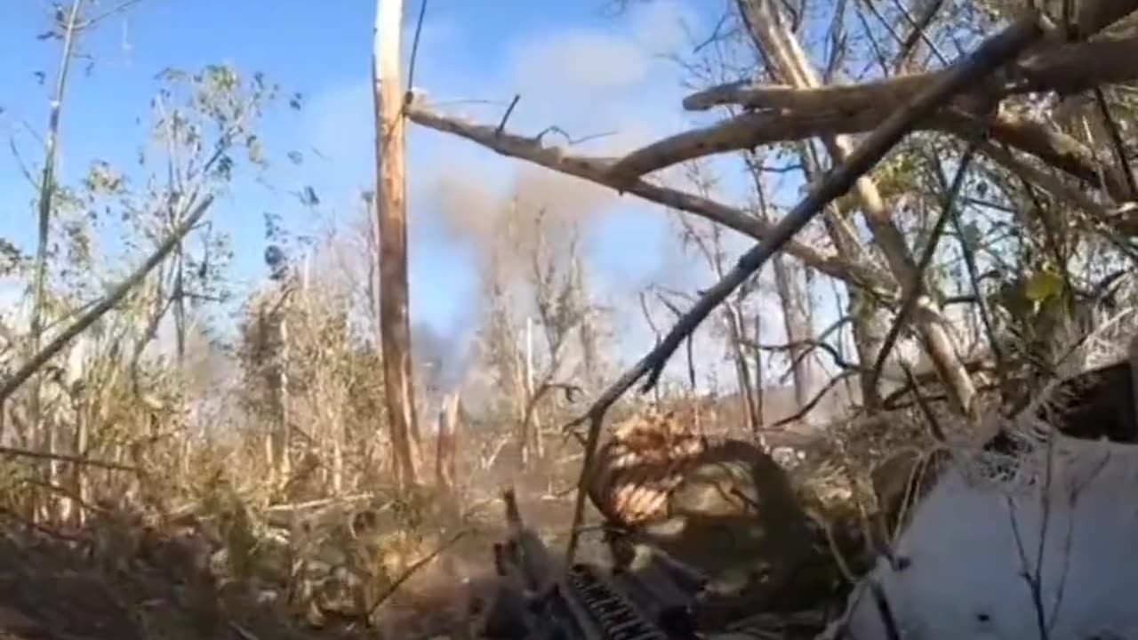 New Footage of the Front from a Ukrainian Machine Gunner