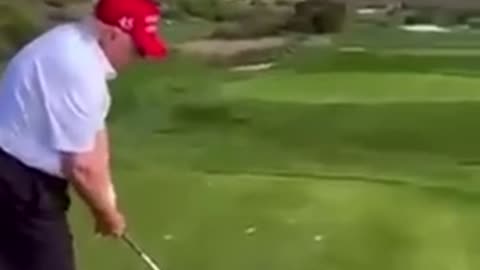 Trump says “45th & 47th President” while golfing
