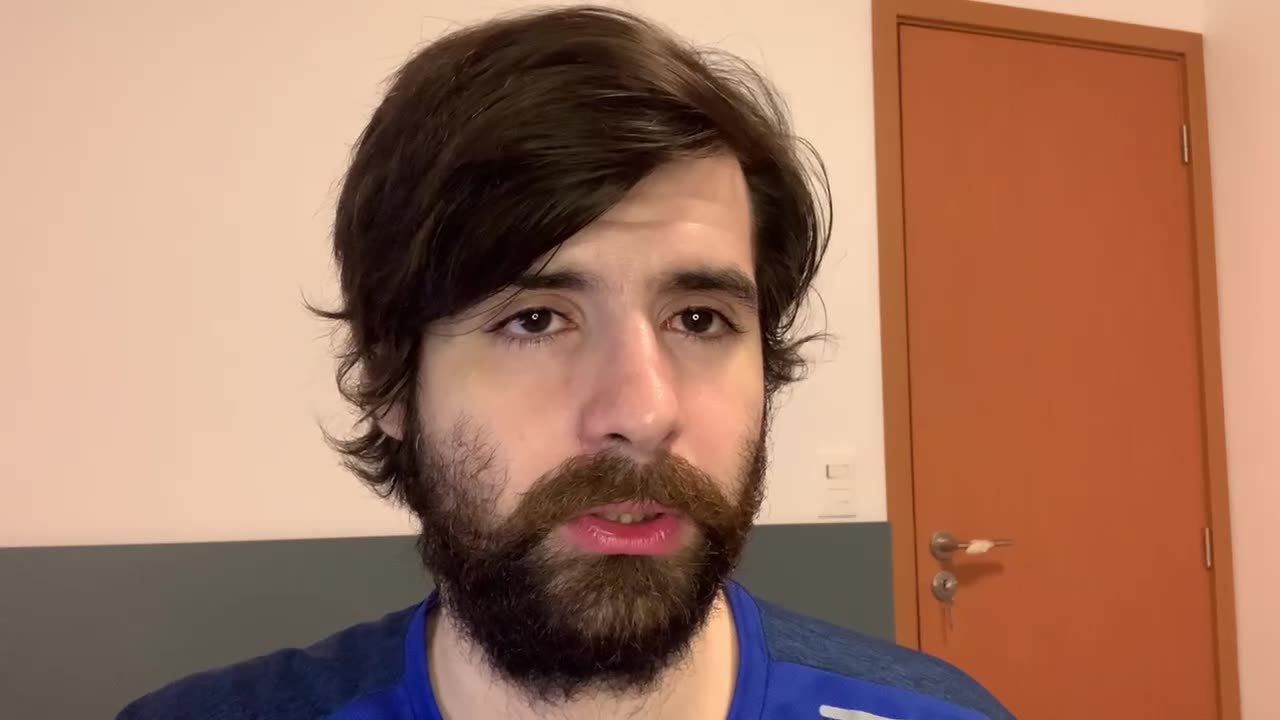 Sérgio Sacani é criticado duramente por esquerdistas após chamar Thiago Braga pro seu podcast