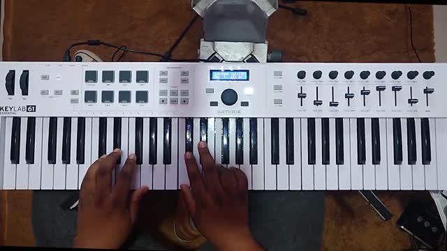 Escala menor blues no piano