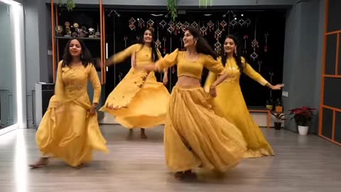 Haldi mehndi dance meshup // dance cover by // Mitali dance