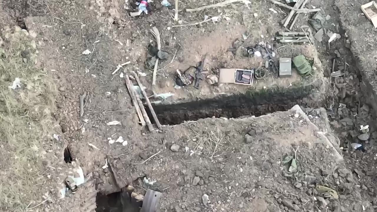 💥 Ukraine Russia War | Ukrainian FPV Drone Hits Russian Trench | RCF