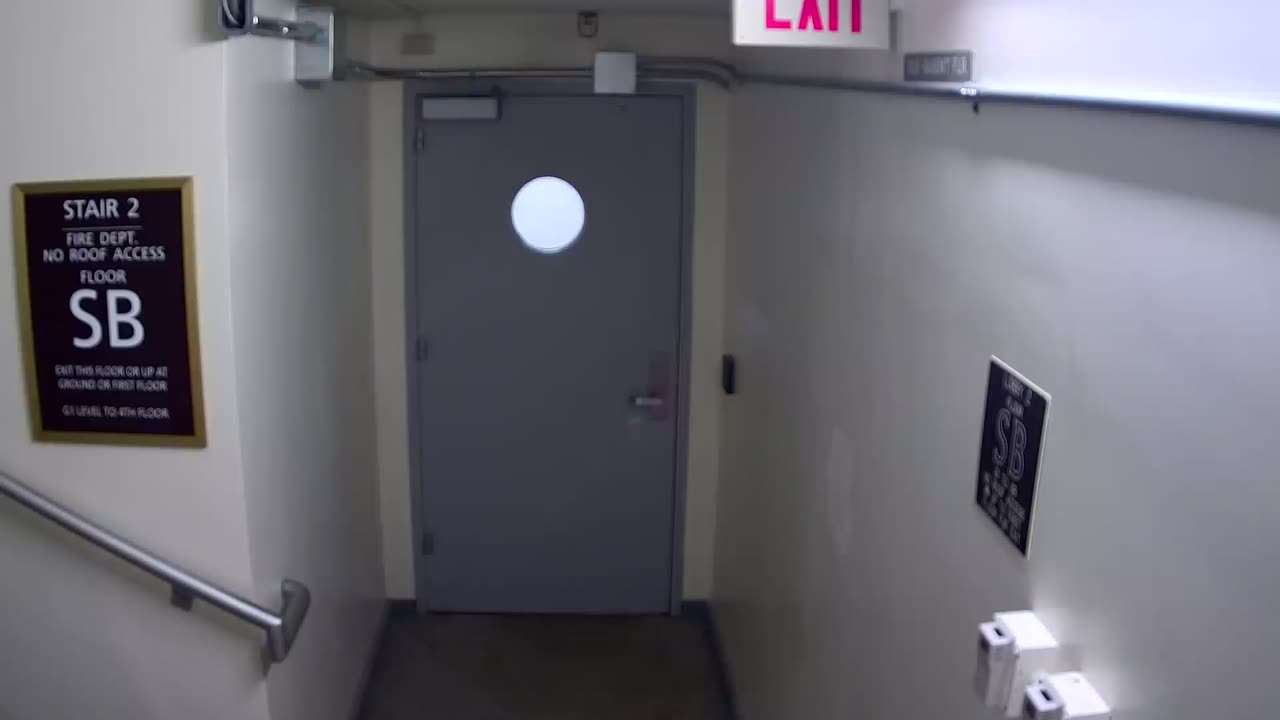 6160RHOBSBRSBST2StairwaySide_2021-01-06_19h00min00s797ms.mp4