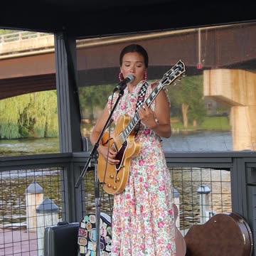 Lilie Collins sings Bill Withers Just The Two Of Us