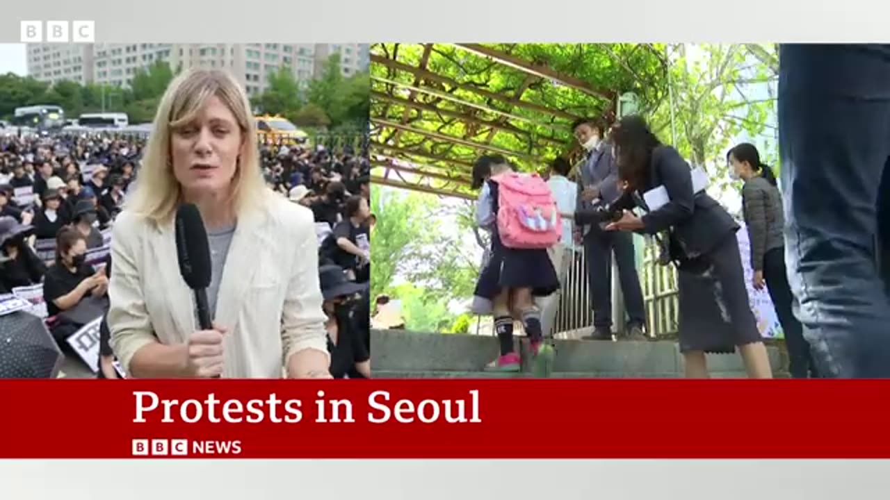 South Korea teachers protest parental bullying after a suicide case