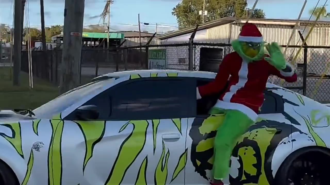 How to do Christmas santa car stunt. Works EVERY SINGLE time