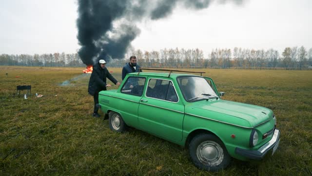 Russian guy burns his Mersedes Gt 63 s