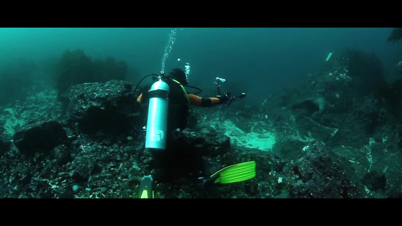 Swimming underwater