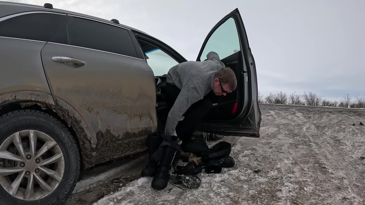 3 Days Camping, Hunting and Mushing in the Arctic