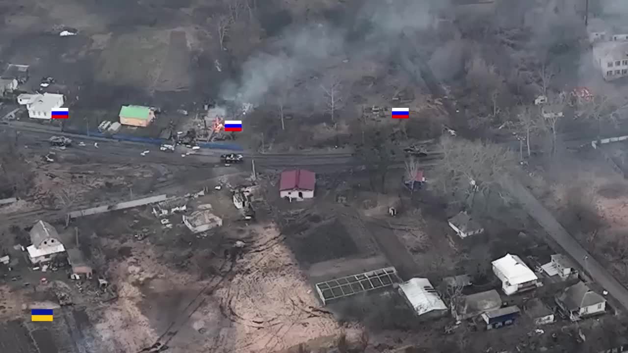 Combat footage of a Ukrainian tank engaging a Russian convoy