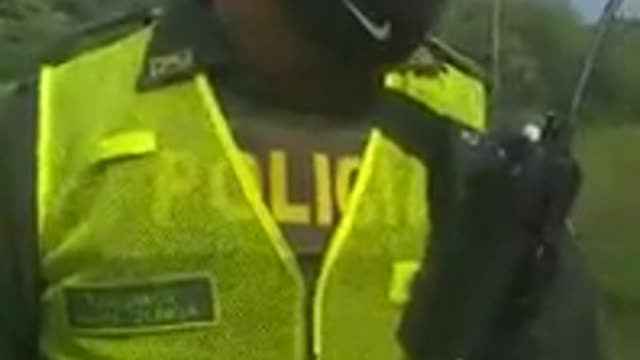 Video: Policía se opone a desalojo de familias porque le pareció injusto 4