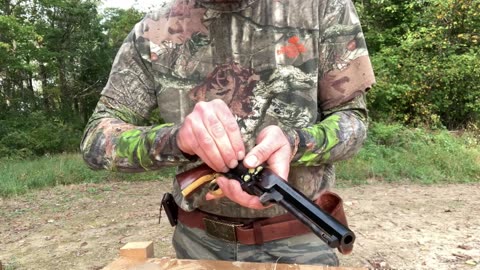 Loading and shooting the pietta 1852 navy colt