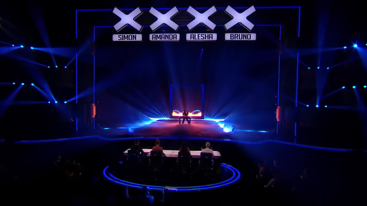 Britain's_Got_Talent_-_Gangsta's_Paradise_Beatbox_Loopstation_cover_-_Semi-Finals_Performance(1080p)
