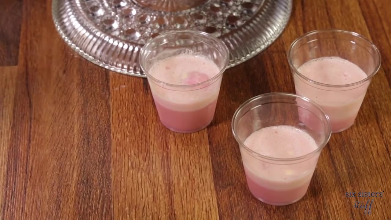 Lime soda with ice cream