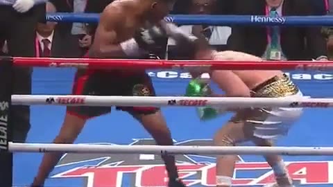 Canelo Álvarez: Head Movement