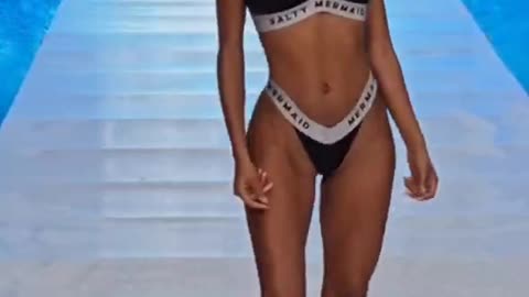 @brianaans @saltymermaidswim SLS Miami Swim Week @edgar.entertainment @miamiswimweekshows