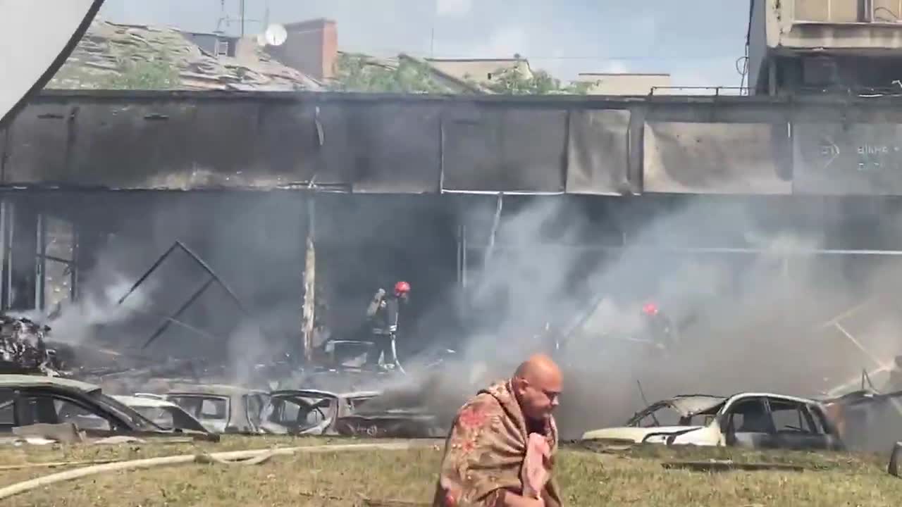 Ukraine: Russia strikes command center in Vinnista