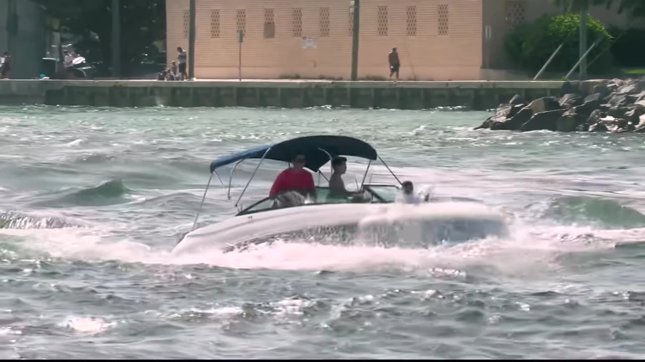 THE WORST BOAT FAILS EVER FILMED AT HAULOVER INLET!! BOAT SINKING! WAVY BOATS