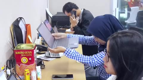 POV : PULPEN YANG SELALU HILANG DI KANTOR