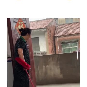 What a funny moments with mom's fear 😨 🐕