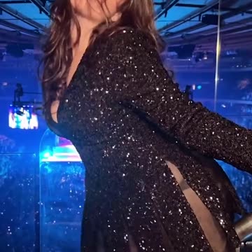 Selena Gomez shows off sexy dance moves to boyfriend Benny Blanco