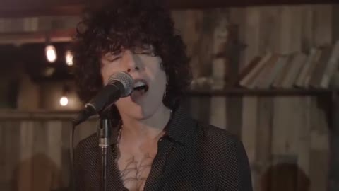 LP - Lost On You (Live)