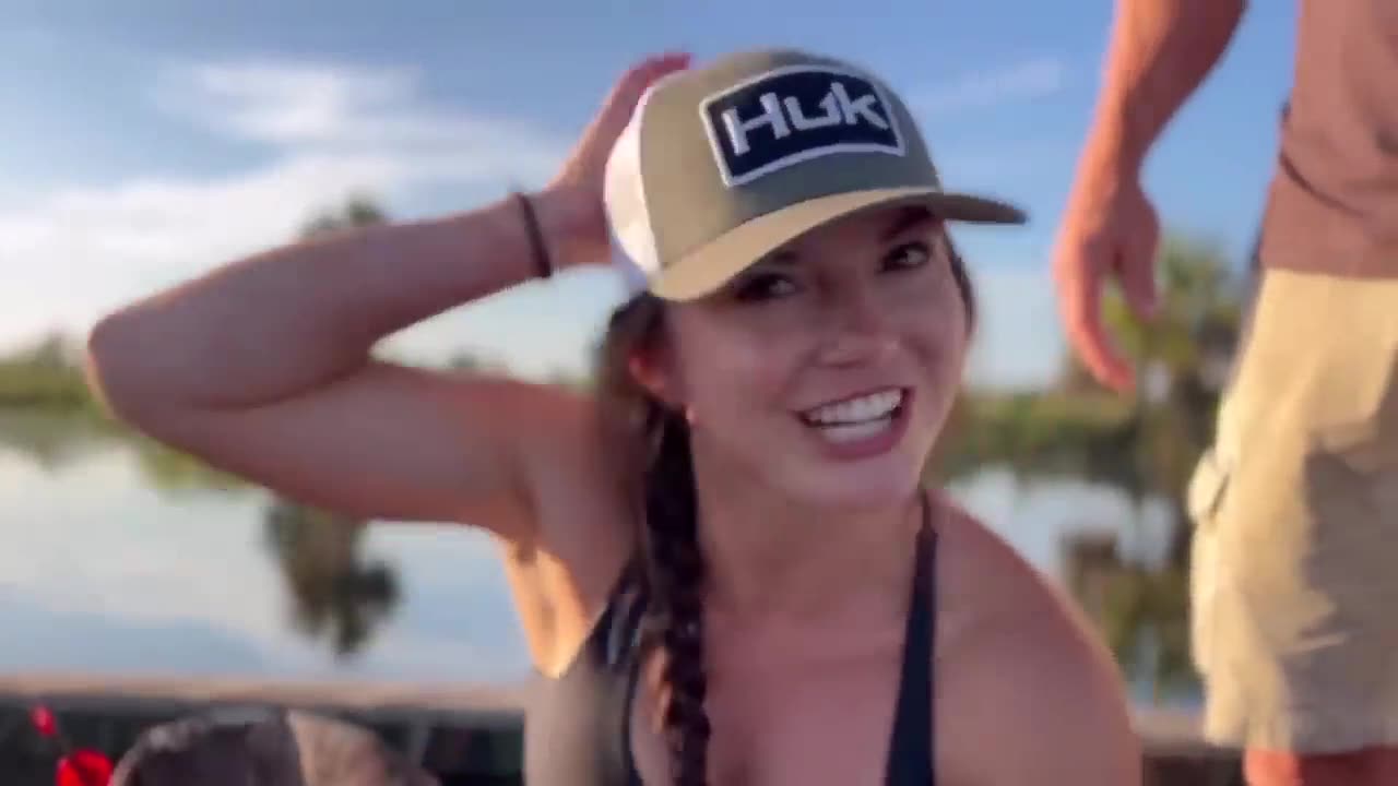 FITNESS: GATOR BOW HUNTIN' with Hannah Barron and Crew