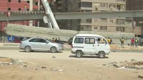 Dangerous#Removing broken 20m girder from bridge