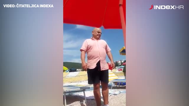 Tjerao ljude s plaže jer ne uzimaju ležaljke