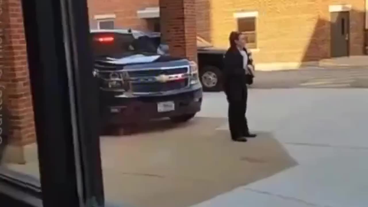 🙏 Hospital Visitors Capture The Moment Trump Arrives At Butler Hospital