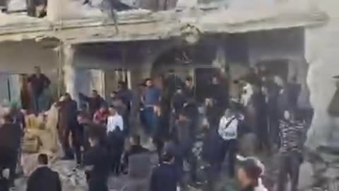 The occupation forces destroy a house in Jenin during the storming