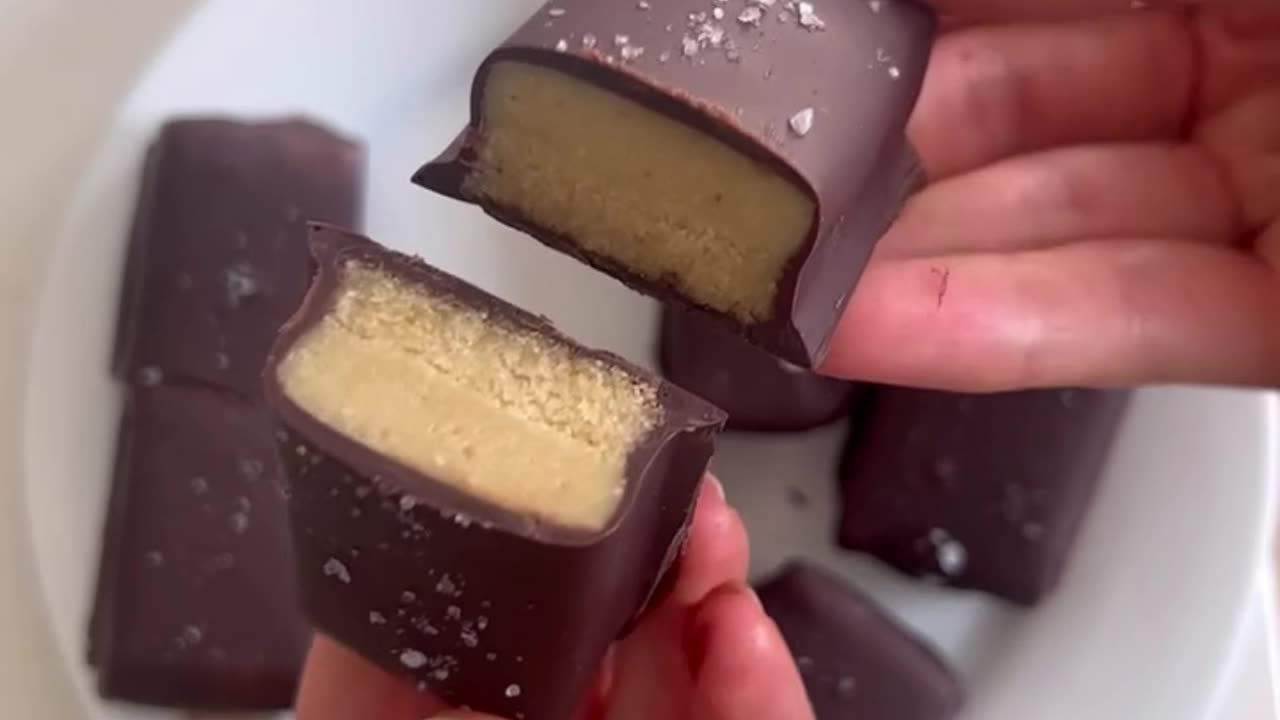 homemade_twix_candy_bars___Healthy_desserts