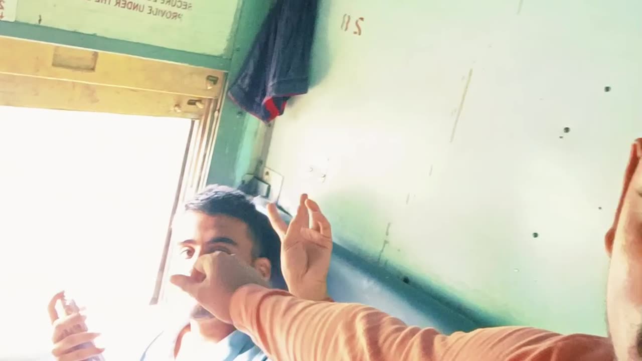 Vlog Train Me Chal Rahi H Banti Ke Sath