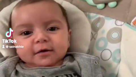 2-month-old baby flawlessly says HI to mom