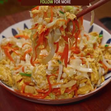 Simple Cabbage with Eggs Stir Fry