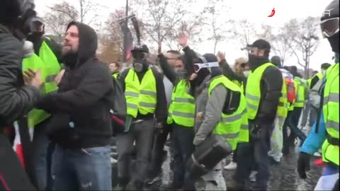 Francuska: Krvava prosvjednica okupirala cestu