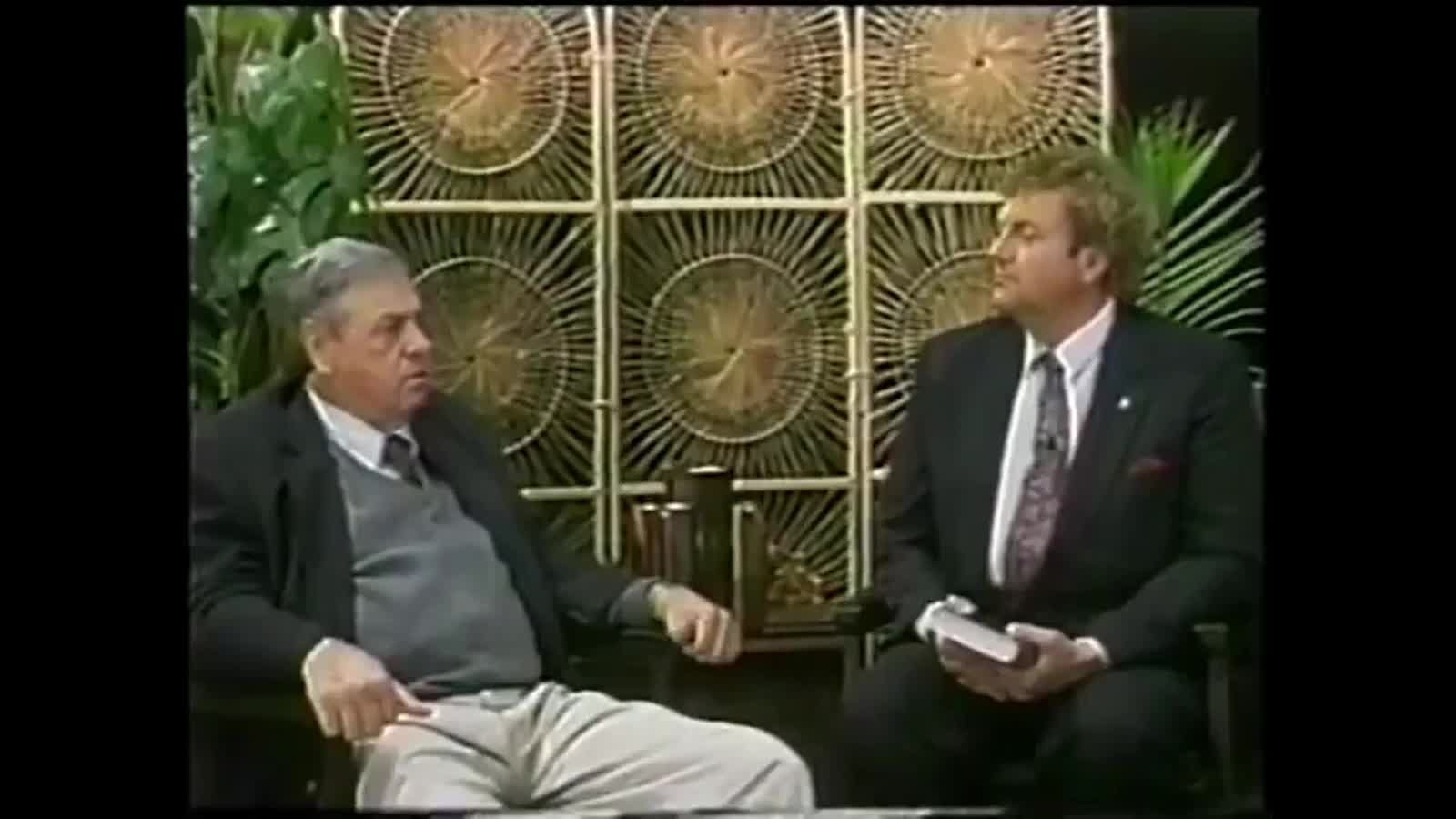 EUSTACE MULLINS TALKING ABOUT THE CORRUPT MEDICAL / VACCINE INDUSTRY