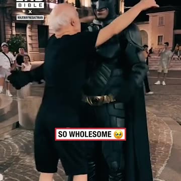 Italian Batman Meets Super Fan 🦇