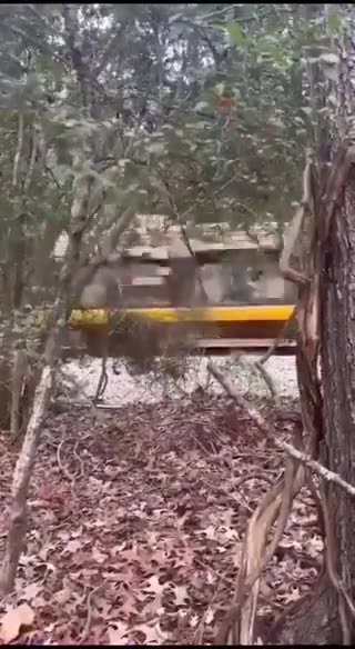 BREAKING: The U.S. Army has deployed armored units to Texas