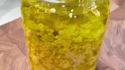 You need this garlicky oil in your life. SO good. Remember to refrigerate. #lowcarb #garlic