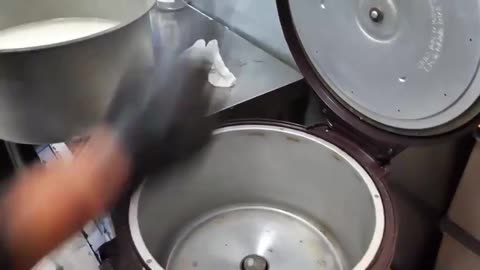 The Whole Cooking Process In The Restaurant